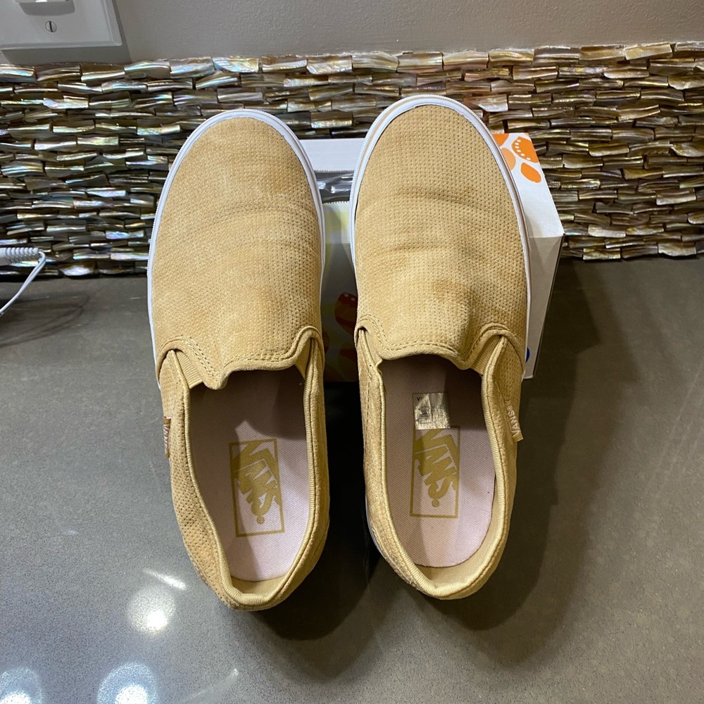 Vans slip on’s